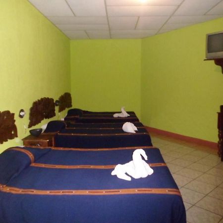 Hoteles Kakchiquel Panajachel Exteriör bild