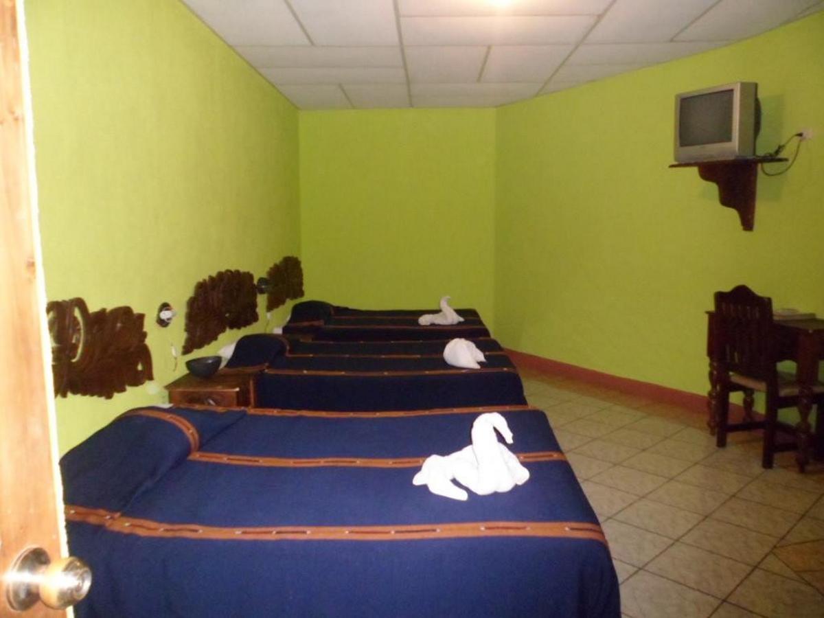 Hoteles Kakchiquel Panajachel Exteriör bild