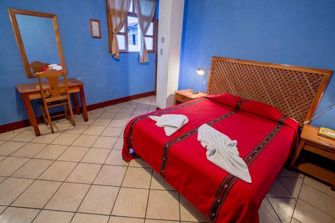 Hoteles Kakchiquel Panajachel Exteriör bild