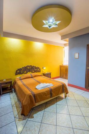 Hoteles Kakchiquel Panajachel Exteriör bild