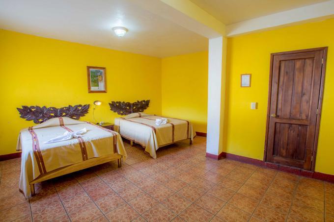 Hoteles Kakchiquel Panajachel Exteriör bild